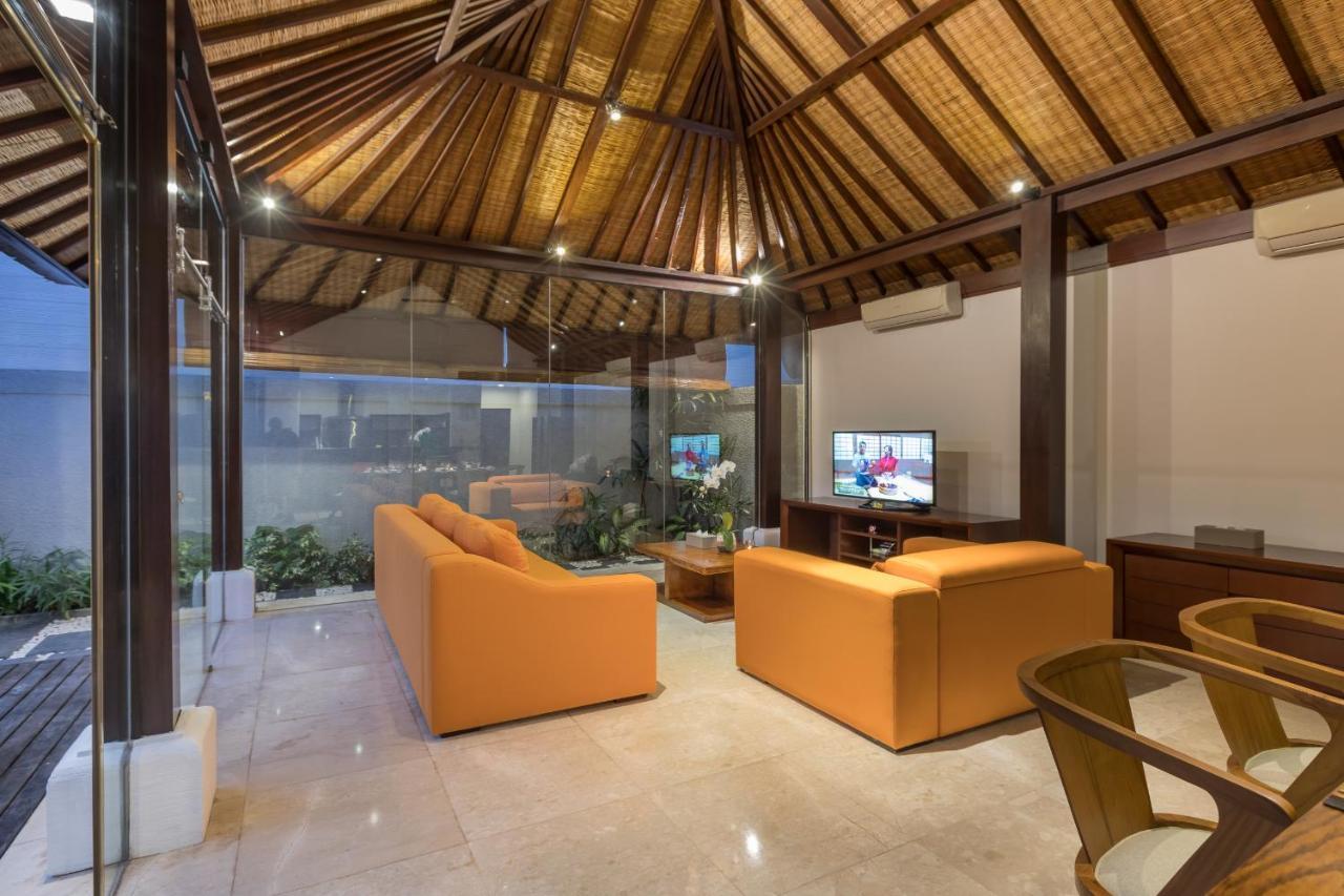 Villa Litera Seminyak Exterior foto